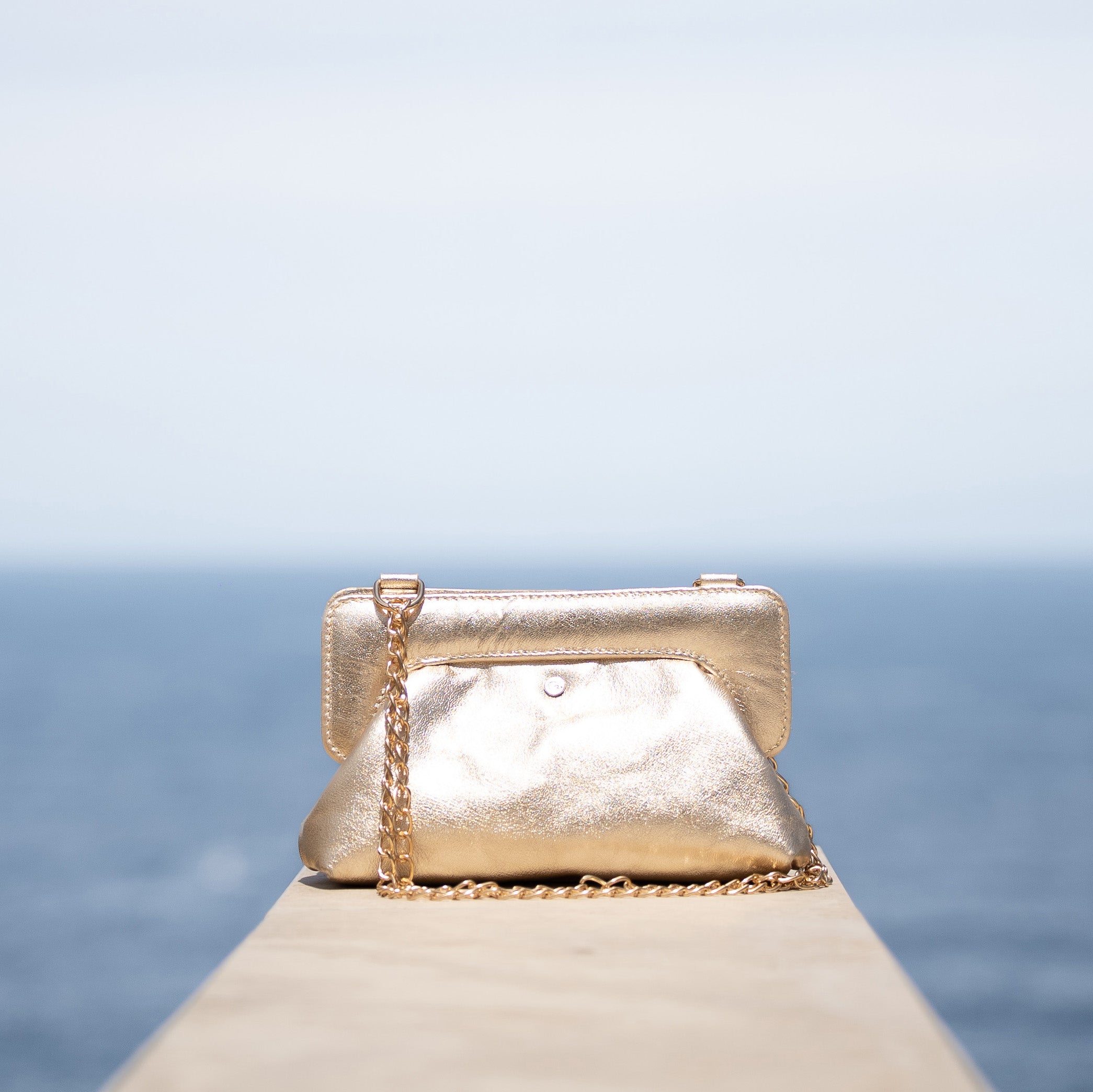 Cartera Fiesta Mila Dorado