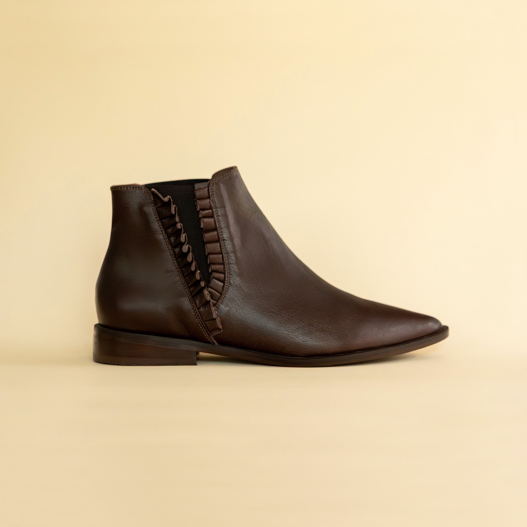 Botin Chelsea Barbs Cuero Brown