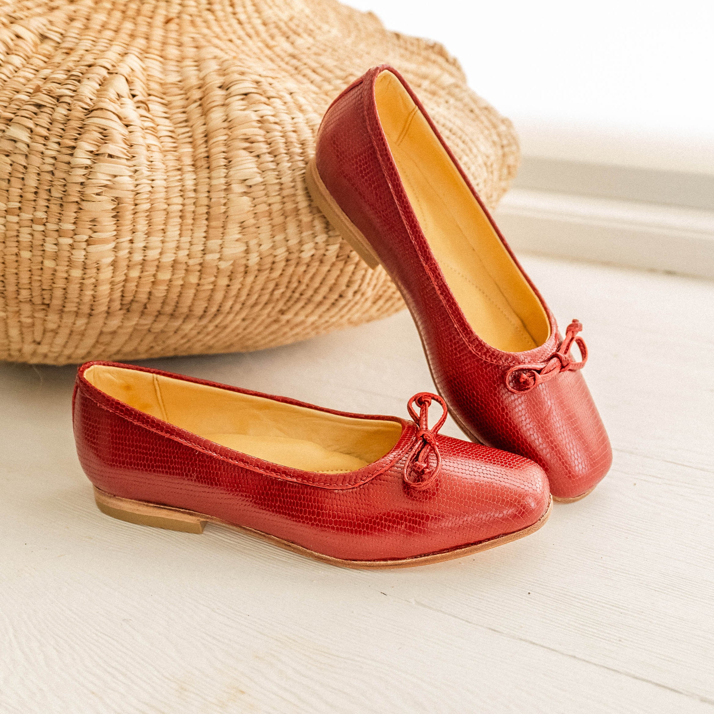 Ballerina Amalia Rojo