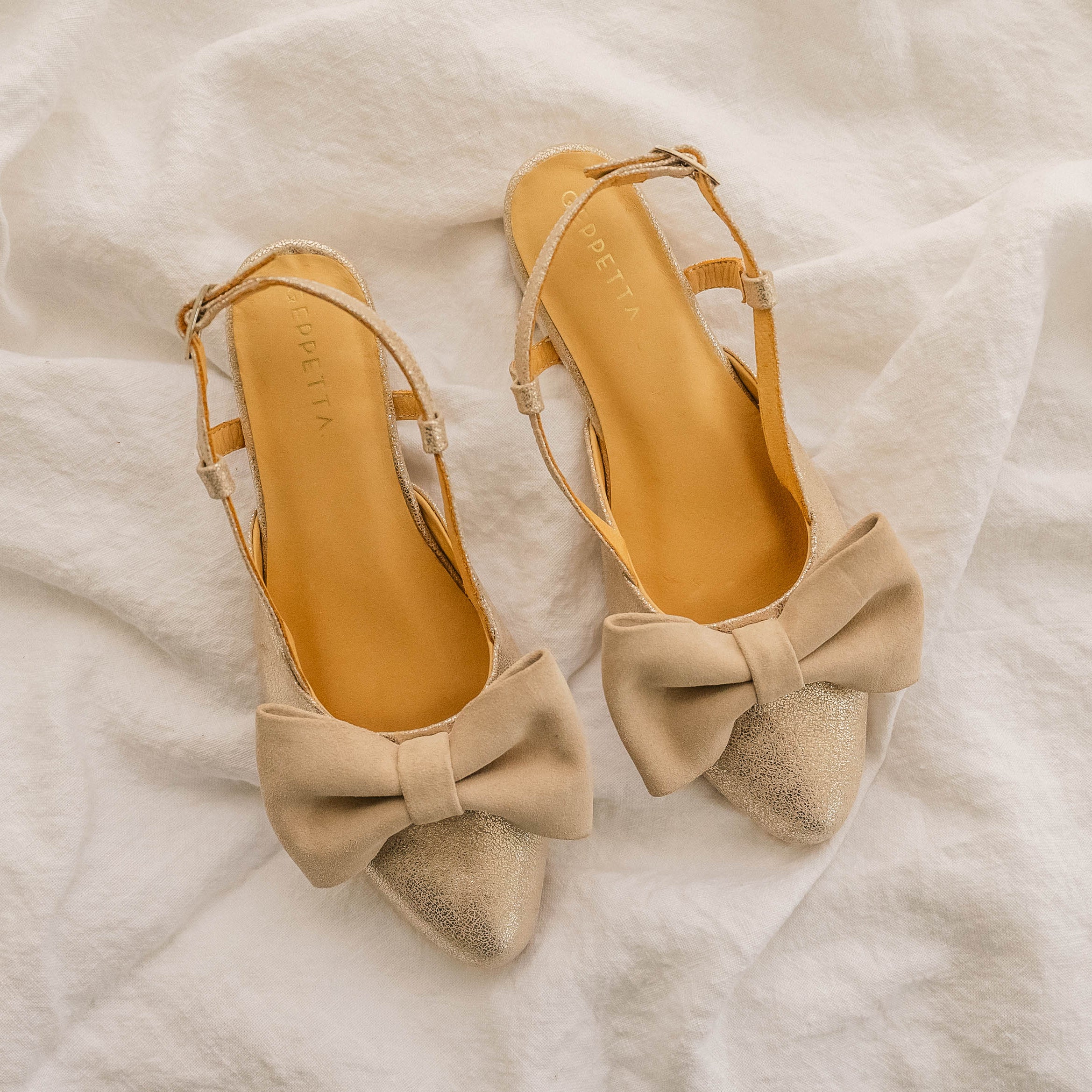 Zapato Leonor Dorado