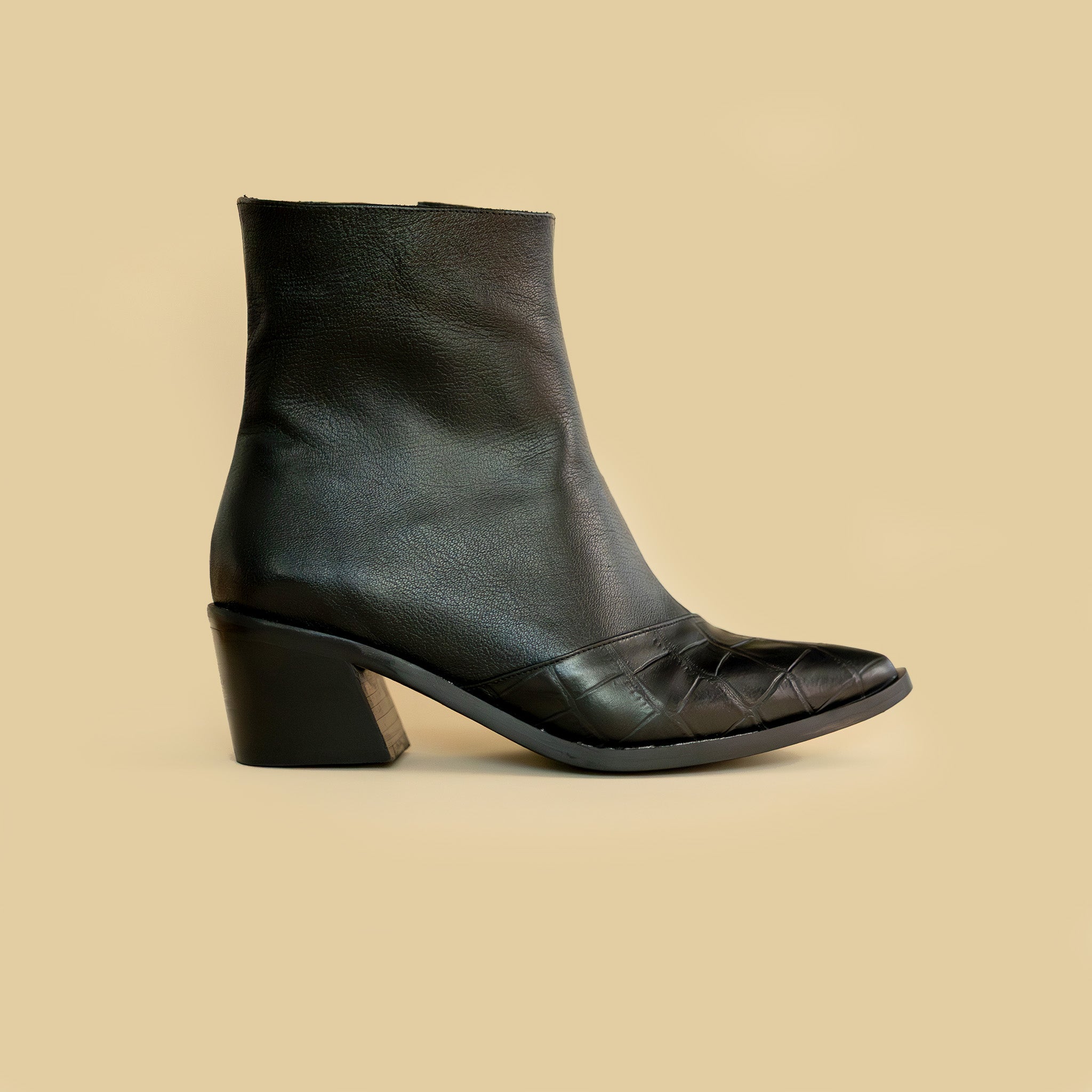 Botin Elvira Cuero Black