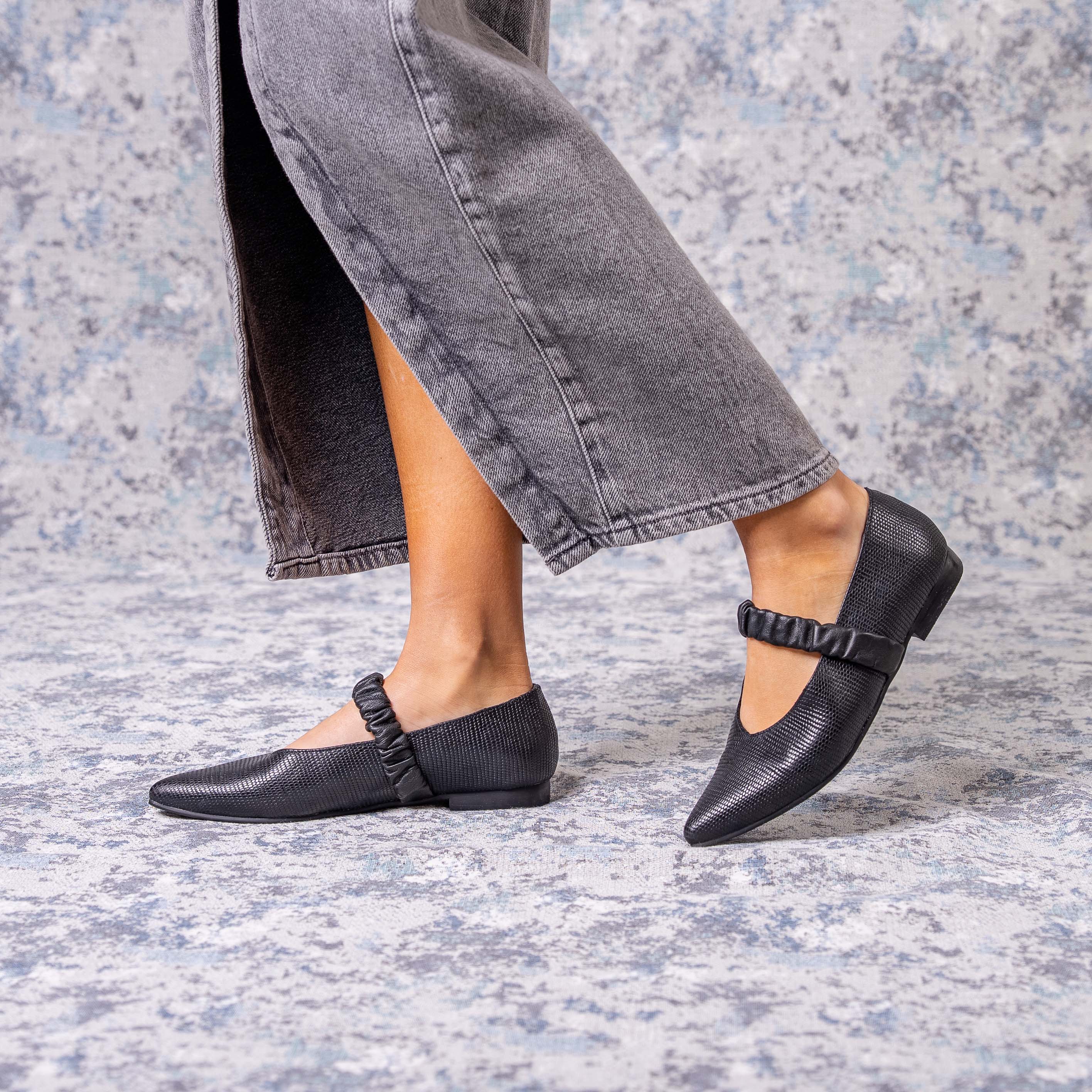 Ballerina Kiki Cuero Negro Ajuste Ultra Soft