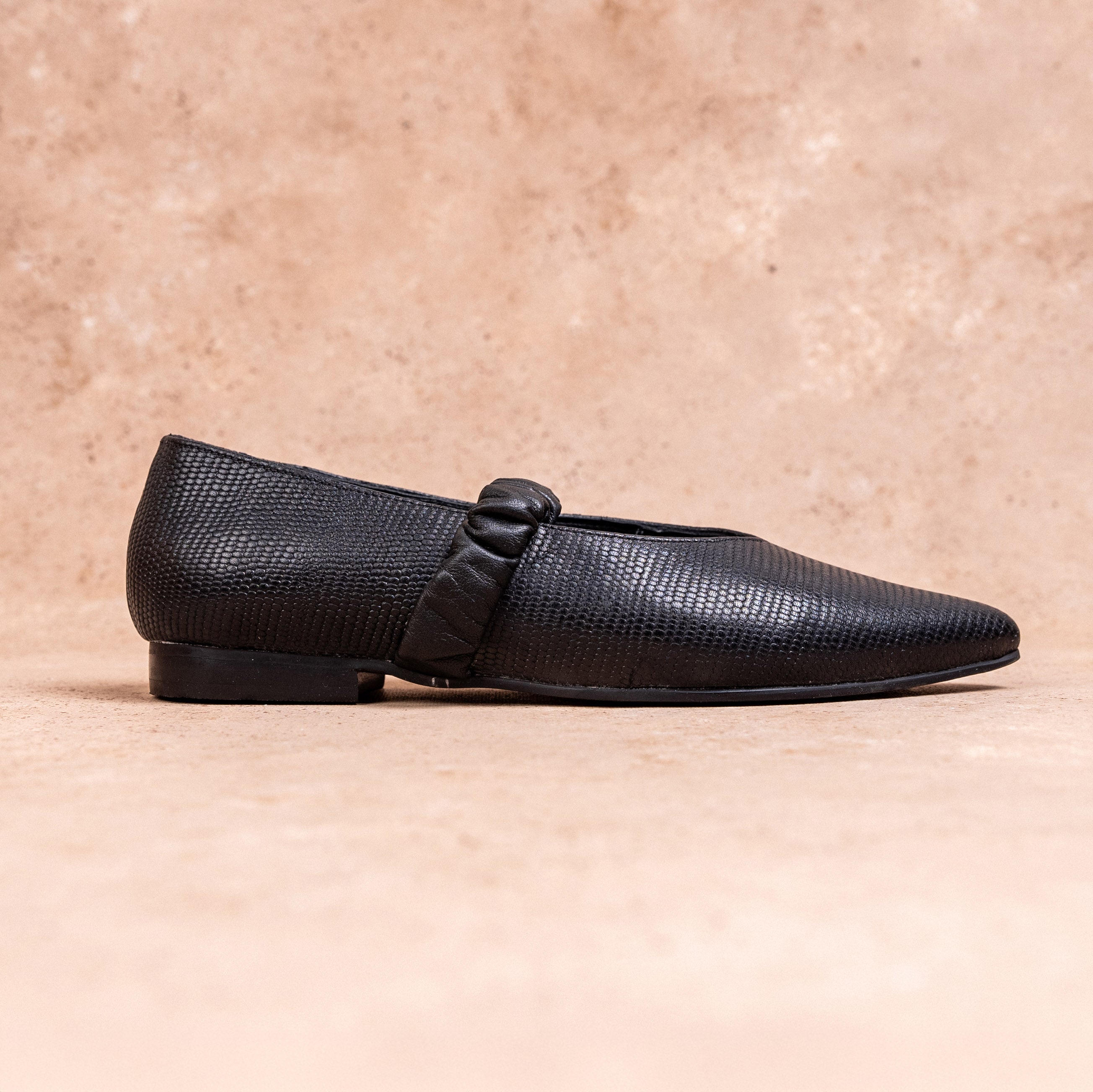 Ballerina Kiki Cuero Negro Ajuste Ultra Soft