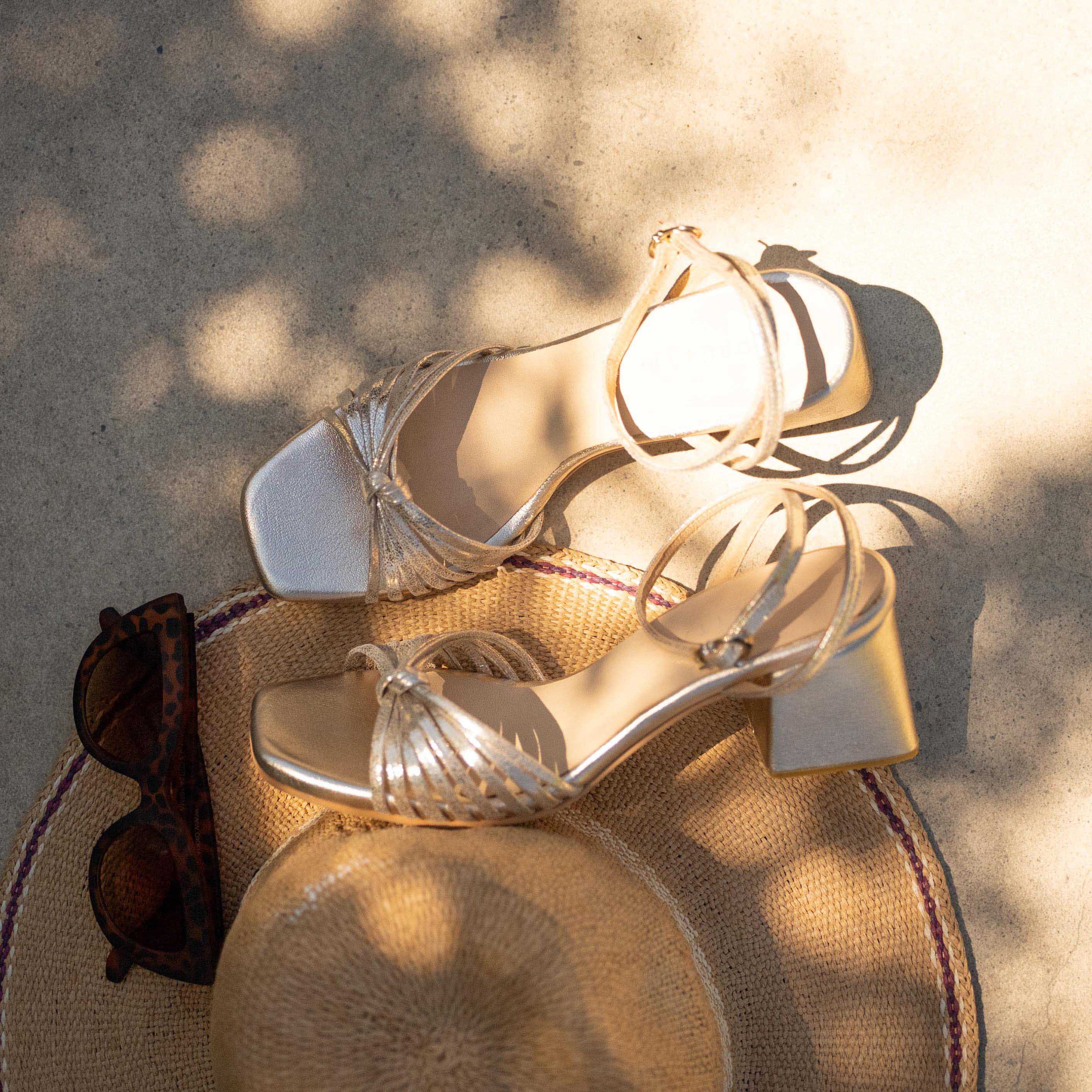 Sandalia Lucia Dorado