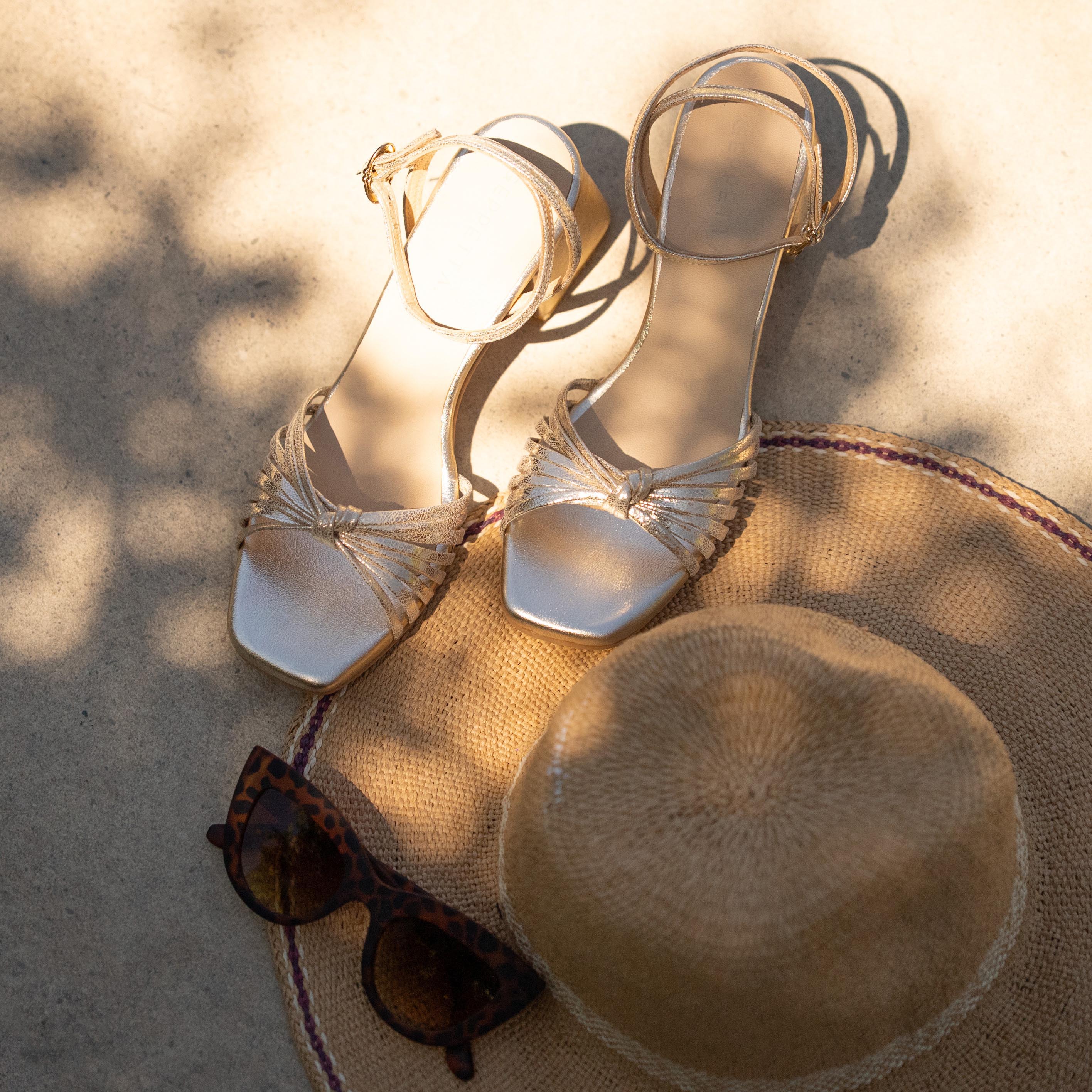 Sandalia Lucia Dorado