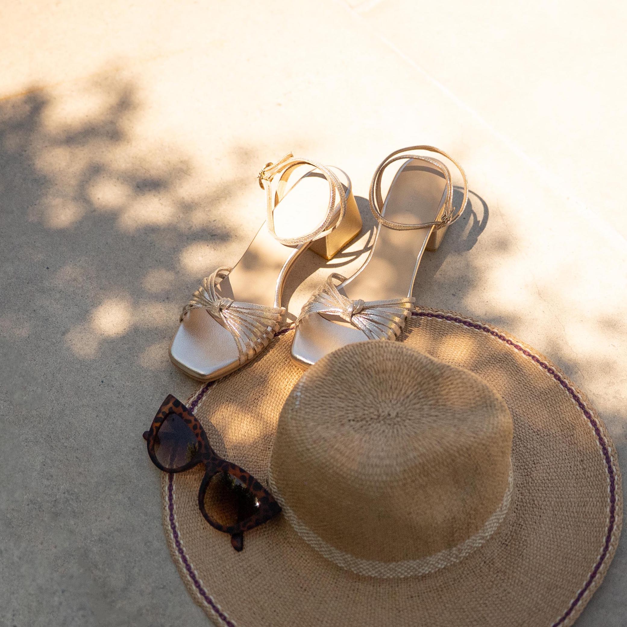 Sandalia Lucia Dorado