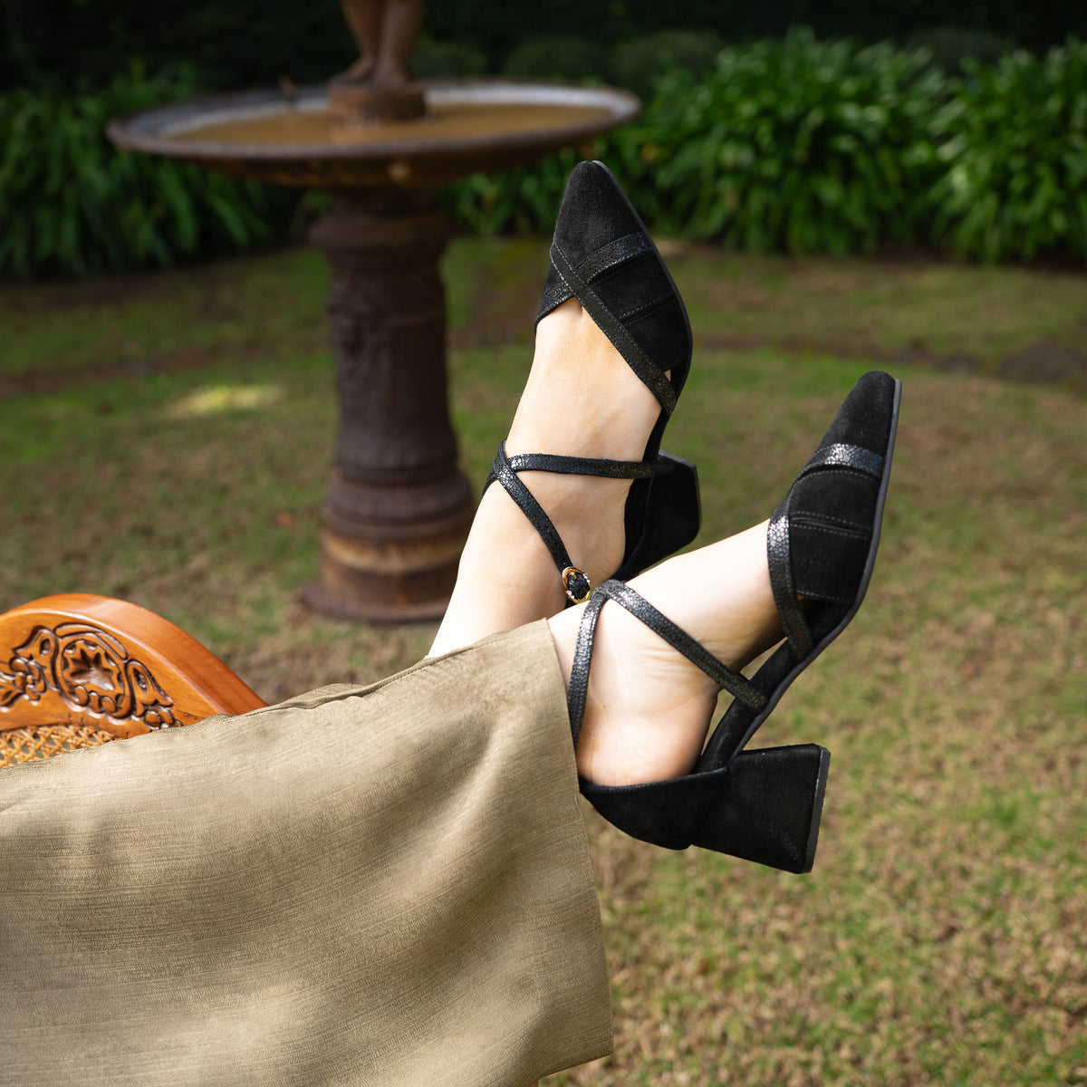 Zapato Taco Fatima Cuero Negro