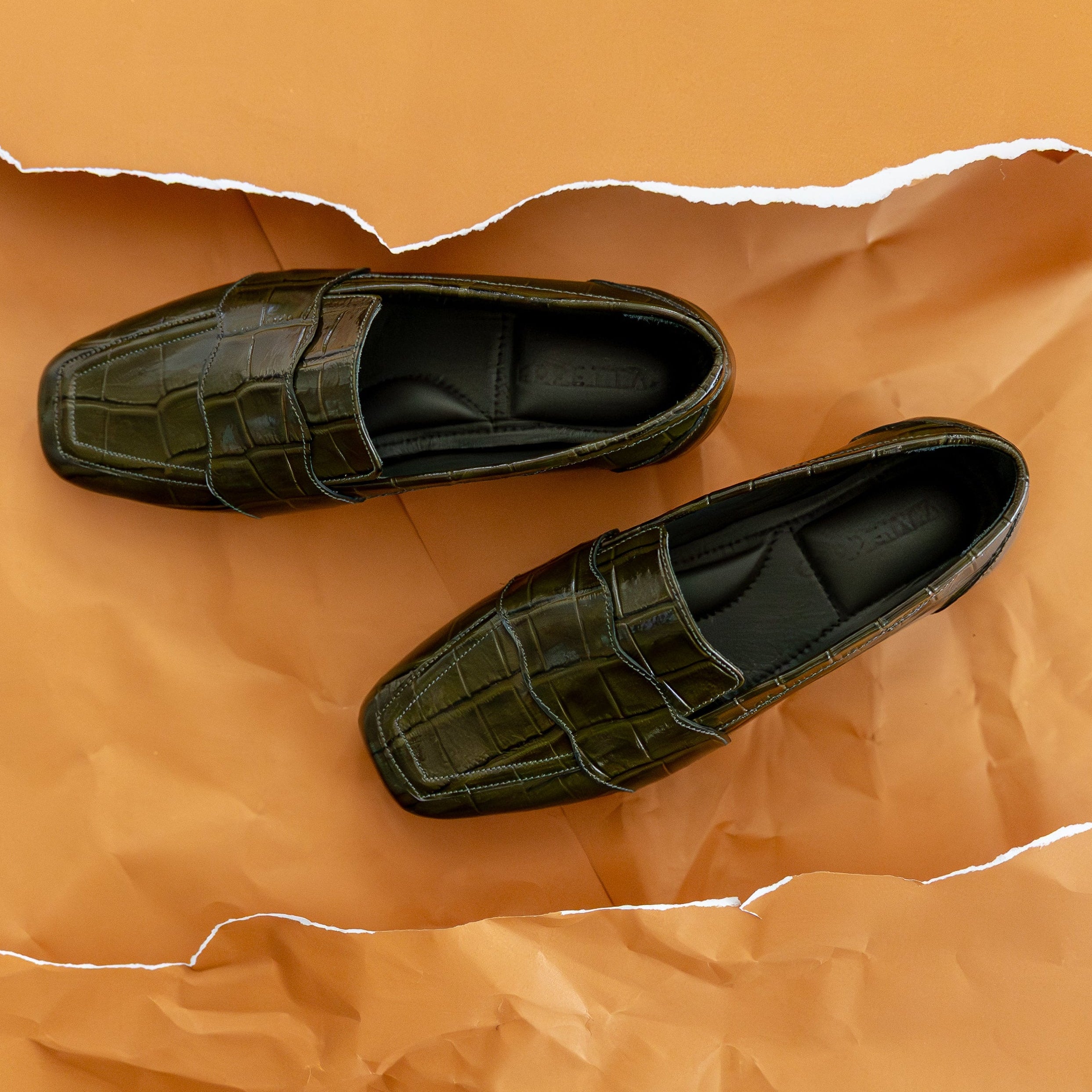 Mocasin Zoe Cuero Croco Verde