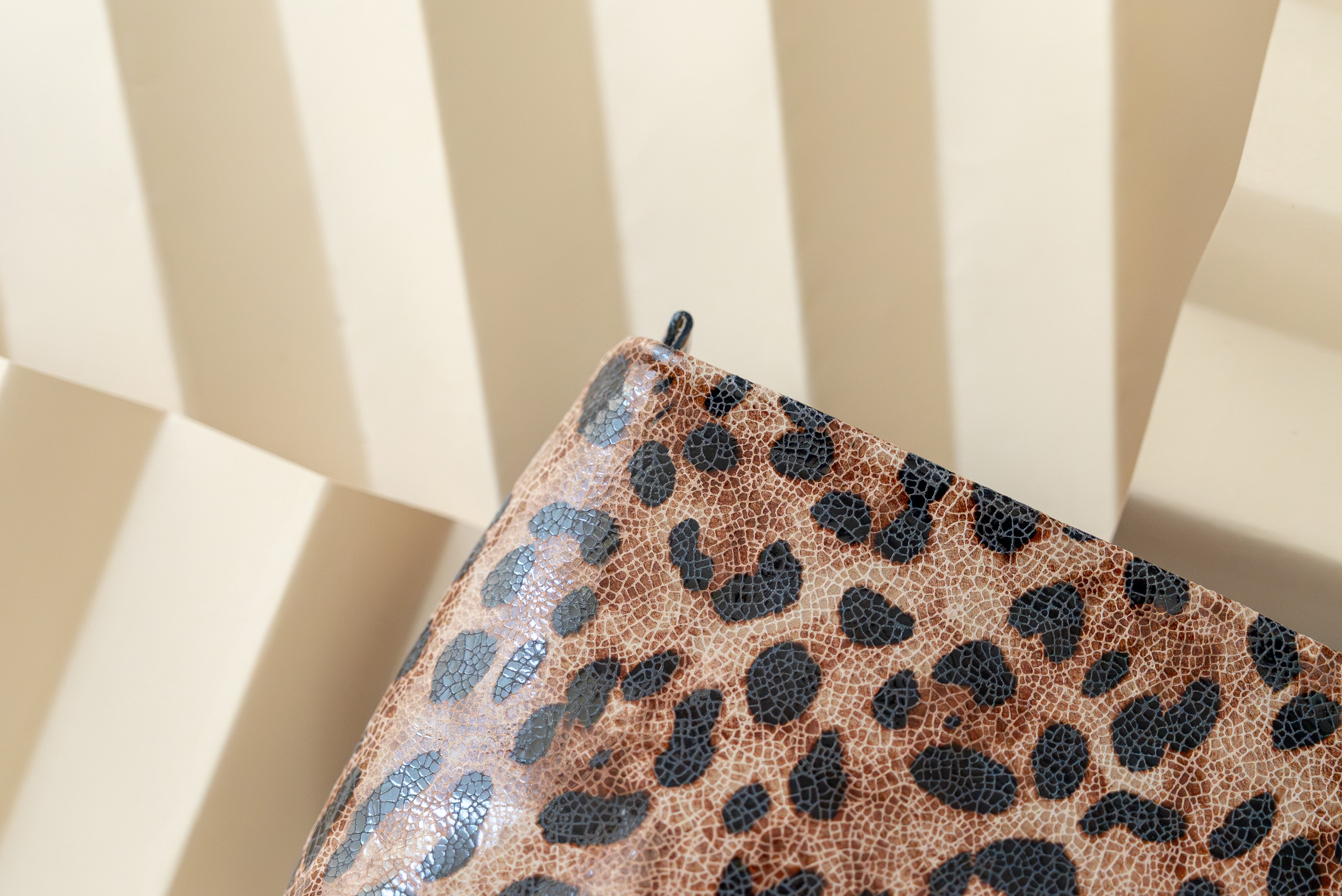 Clutch Noa Cuero Print