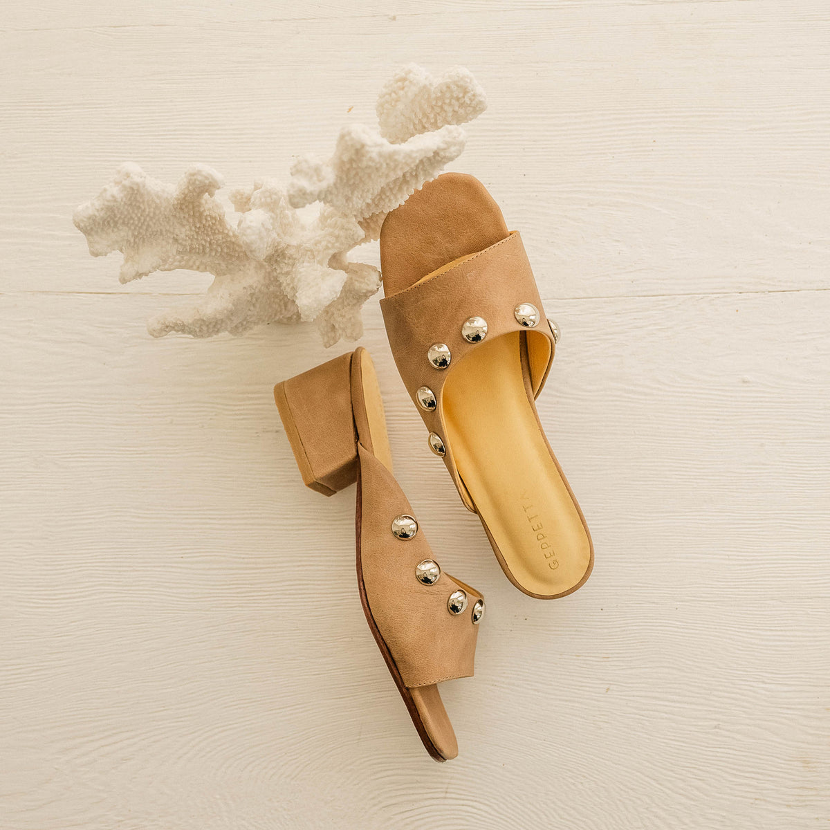 Zapato Taco Luna Cuero Beige - 35